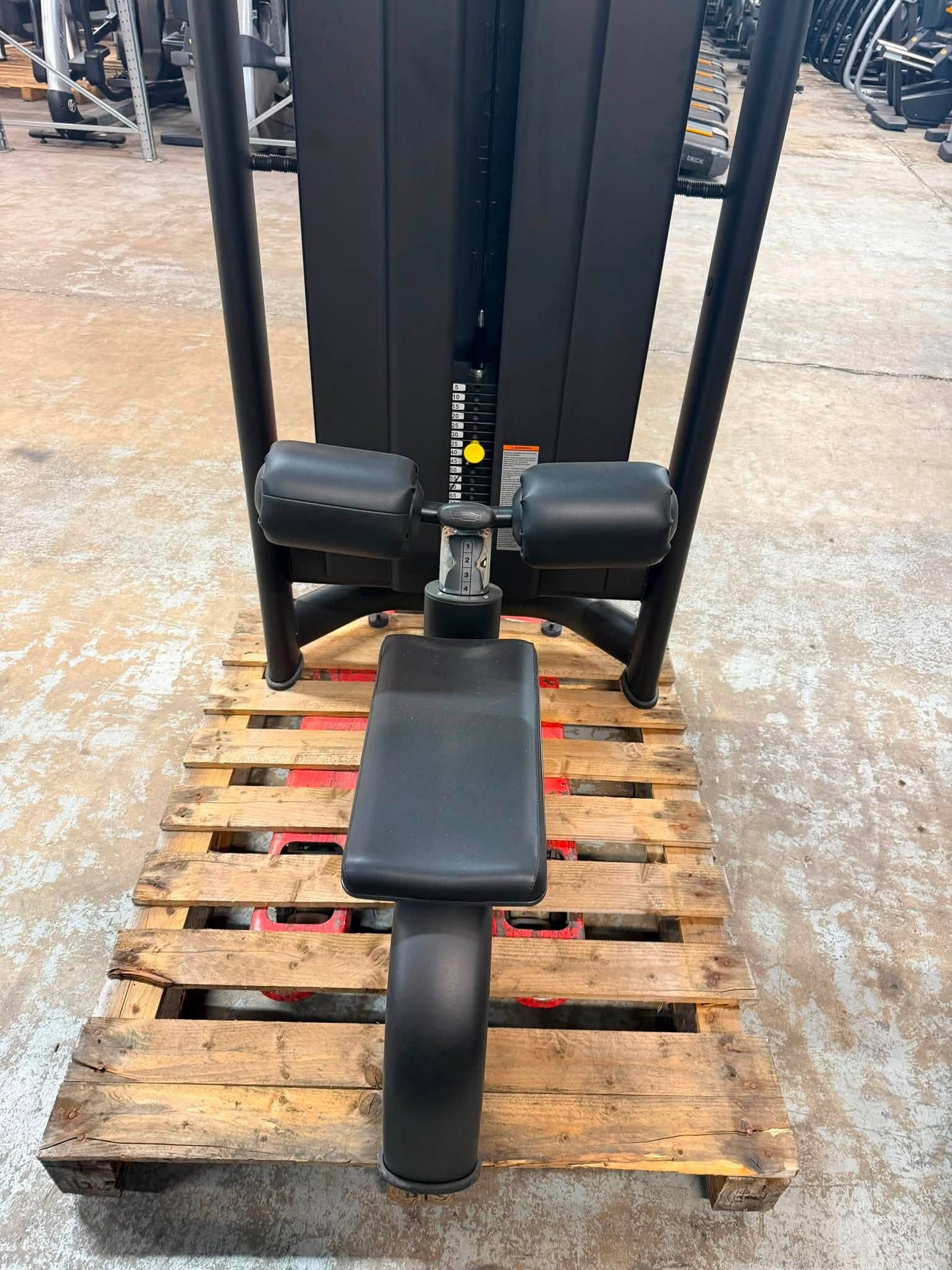 Technogym Selection 700 Lat Machine in Black
