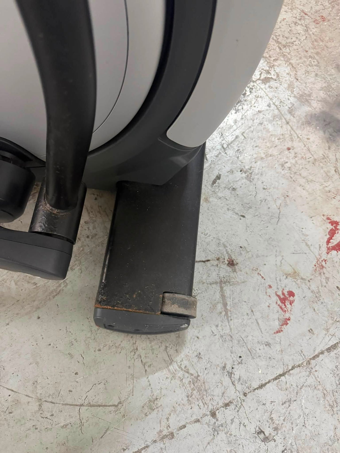 Used Matrix E5X Elliptical Trainer
