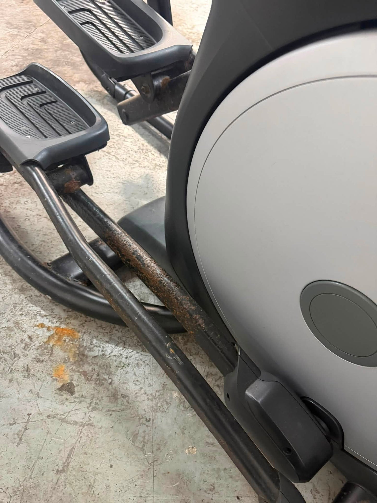 Used Matrix E5X Elliptical Trainer
