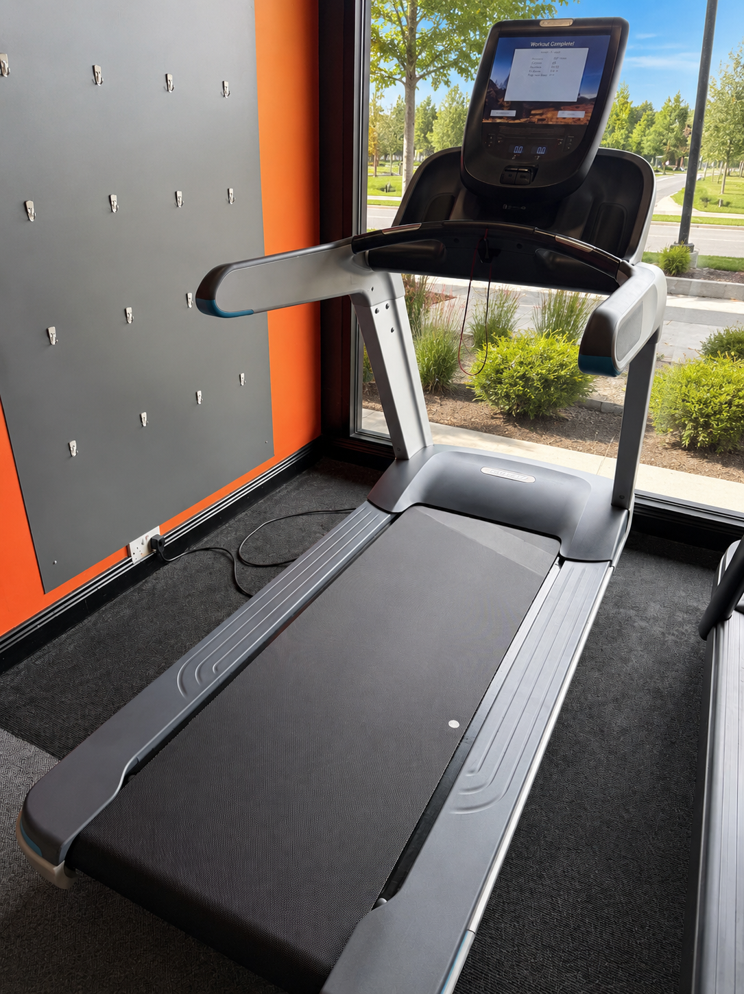 PRECOR TRM 885 WITH P82 CONSOLE