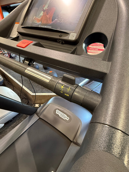 Technogym Run 600 CE TV treadmill