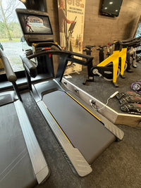 MATRIX PERFORMANCE XL TOUCH TREADMILL