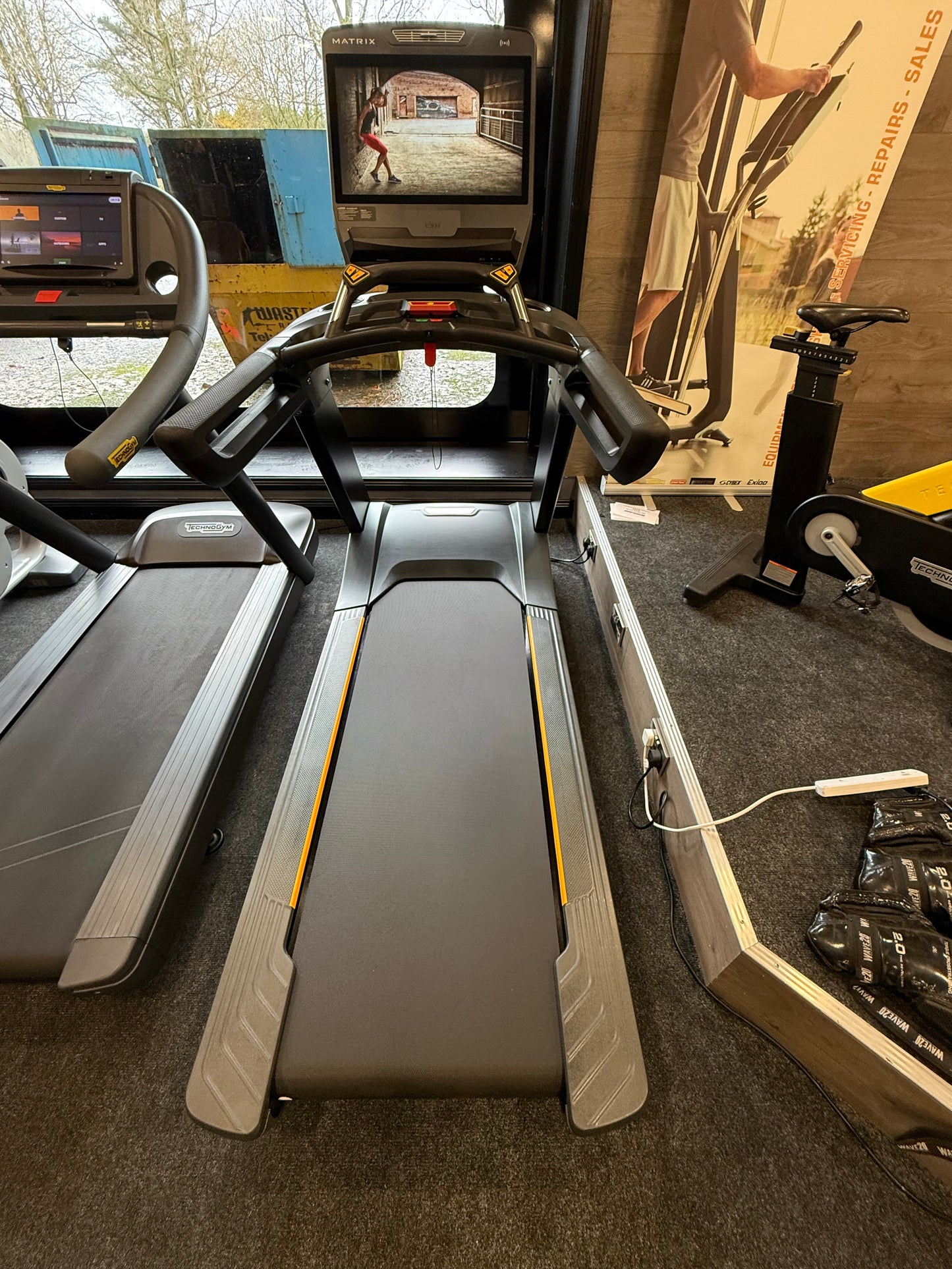 MATRIX PERFORMANCE XL TOUCH TREADMILL