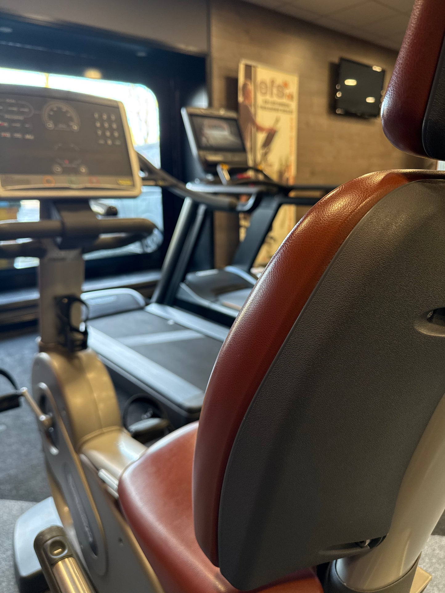 Technogym Excite+ Recline 700 LED – Fully Refurbished